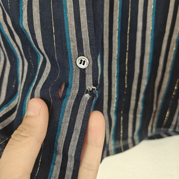 XIRENA Long Sleeve Button Up Poplin Beau Shirt In Night Spark Size Medium - Picture 9 of 16